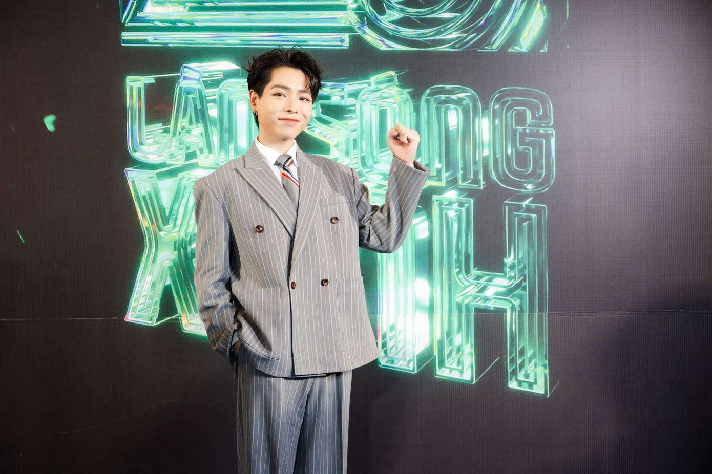 Tại Làn Sóng Xanh 2022, Đức Phúc có hai giải thưởng là Top 10 ca khúc được yêu thích nhất và Ca khúc được yêu thích trên radio với bài hát “Ngày Đầu Tiên&quot;.