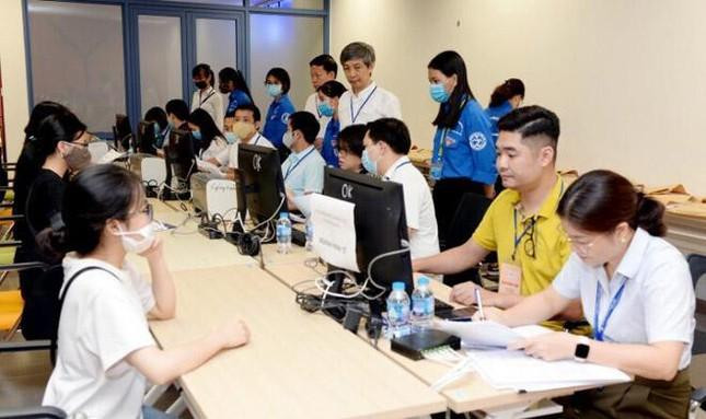 Dù được thay đổi nguyện vọng tối đa 3 lần, các sĩ tử cũng cần cân nhắc thận trọng khi điều chỉnh nguyện vọng. Ảnh tổng hợp từ Internet. Dù được thay đổi nguyện vọng tối đa 3 lần, các sĩ tử cũng cần cân nhắc thận trọng khi điều chỉnh nguyện vọng. Ảnh tổng hợp từ Internet.