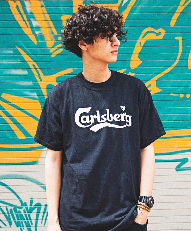 Vẫn là màu tóc đen nhưng "xoăn tít", 16Typh cứ đẹp trai ngời ngời. Vẫn là màu tóc đen nhưng "xoăn tít", 16Typh cứ đẹp trai ngời ngời.