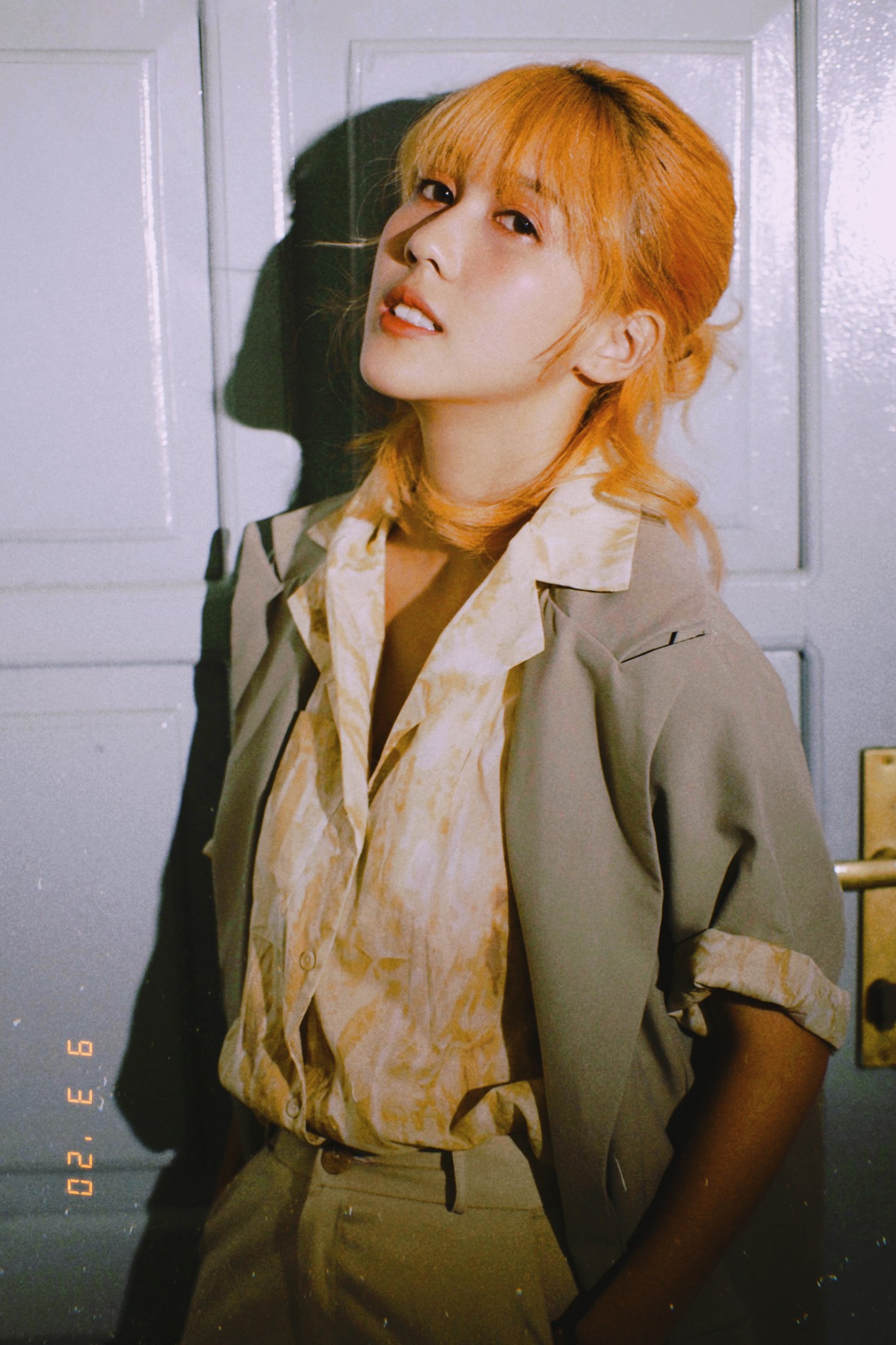 Cô nàng cũng khiến người hâm mộ xuýt xoa bởi độ... đẹp trai khi thử phong cách menswear.