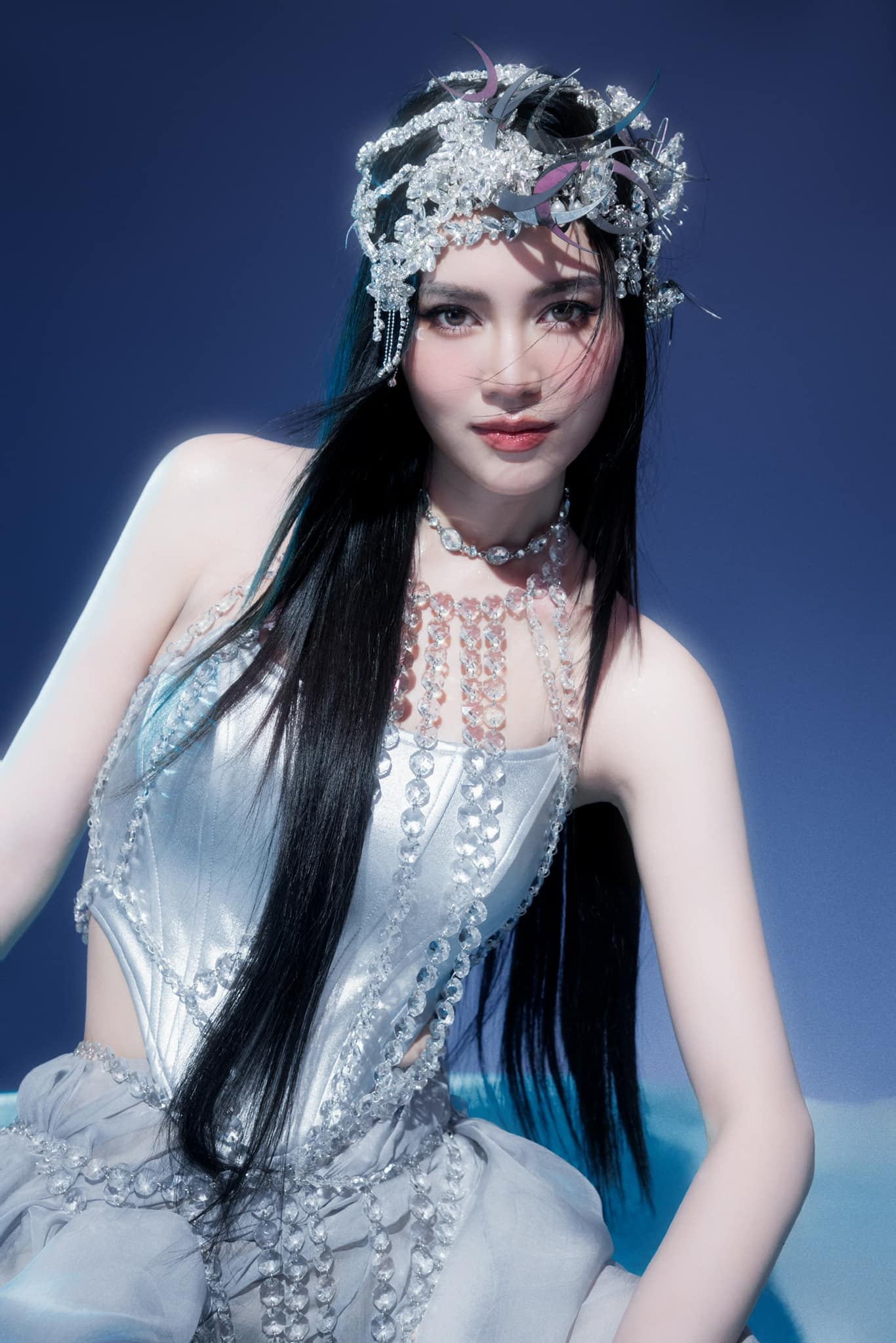 Không chỉ đạt thứ hạng cao ở Chị Đẹp, Lan Ngọc còn debut nhóm nhạc LUNAS.