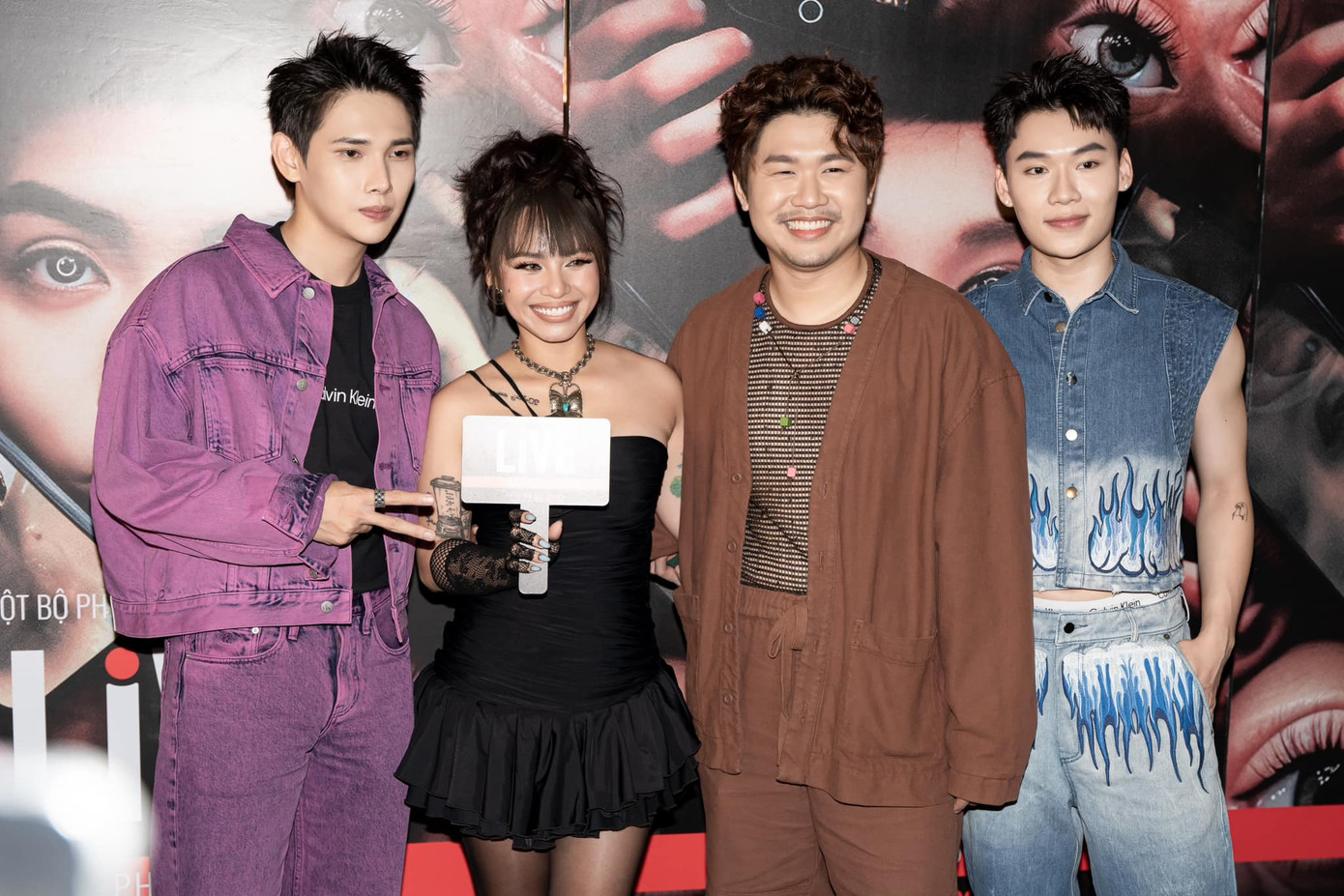 Dàn diễn viên quen thuộc: Quốc Khánh, Ngọc Phước, Quang Trung, Lý Hạo Mạnh Quỳnh cùng xuất hiện trên thảm đỏ để chúc mừng Khương Ngọc. Dàn diễn viên quen thuộc: Quốc Khánh, Ngọc Phước, Quang Trung, Lý Hạo Mạnh Quỳnh cùng xuất hiện trên thảm đỏ để chúc mừng Khương Ngọc.