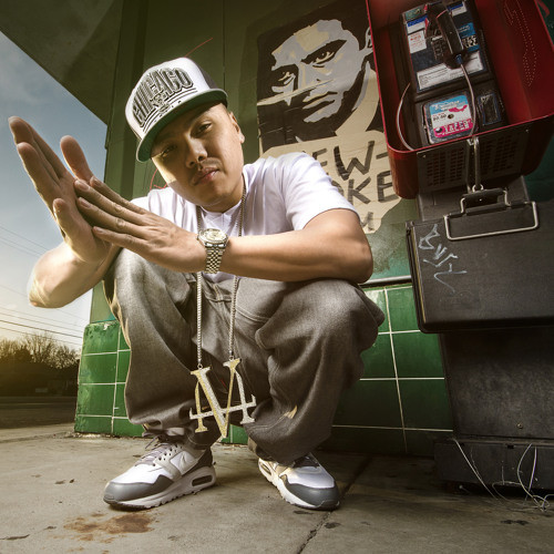 Khán giả chỉ ra sự trùng hợp giữa Thái VG và &quot;lão đại&quot; Wowy khi cả hai đều lớn lên từ cuộc sống nhiều khó khăn.