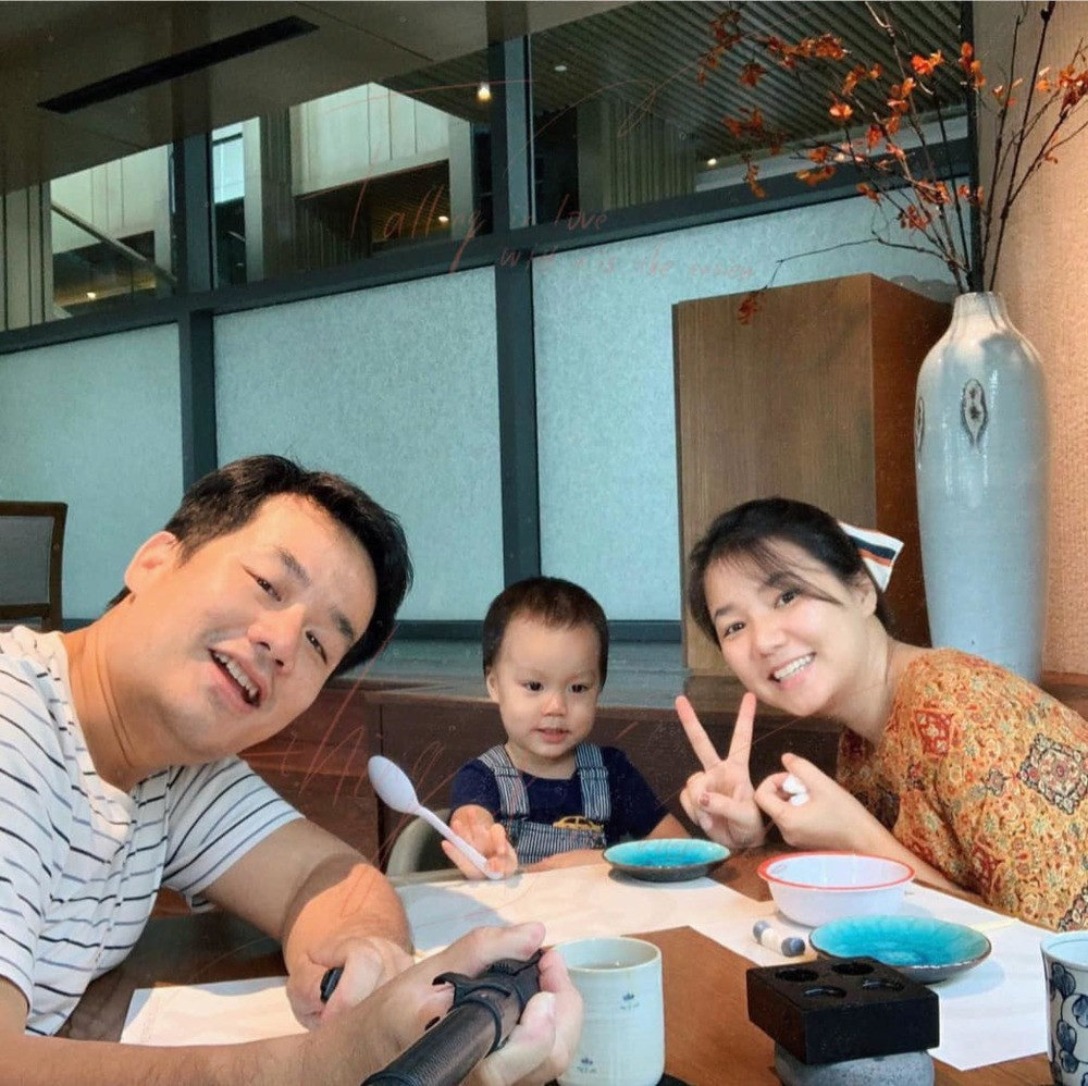 Cuộc sống hôn nhân viên mãn của Ngô Quỳnh Anh khiến nhiều người ngưỡng mộ.