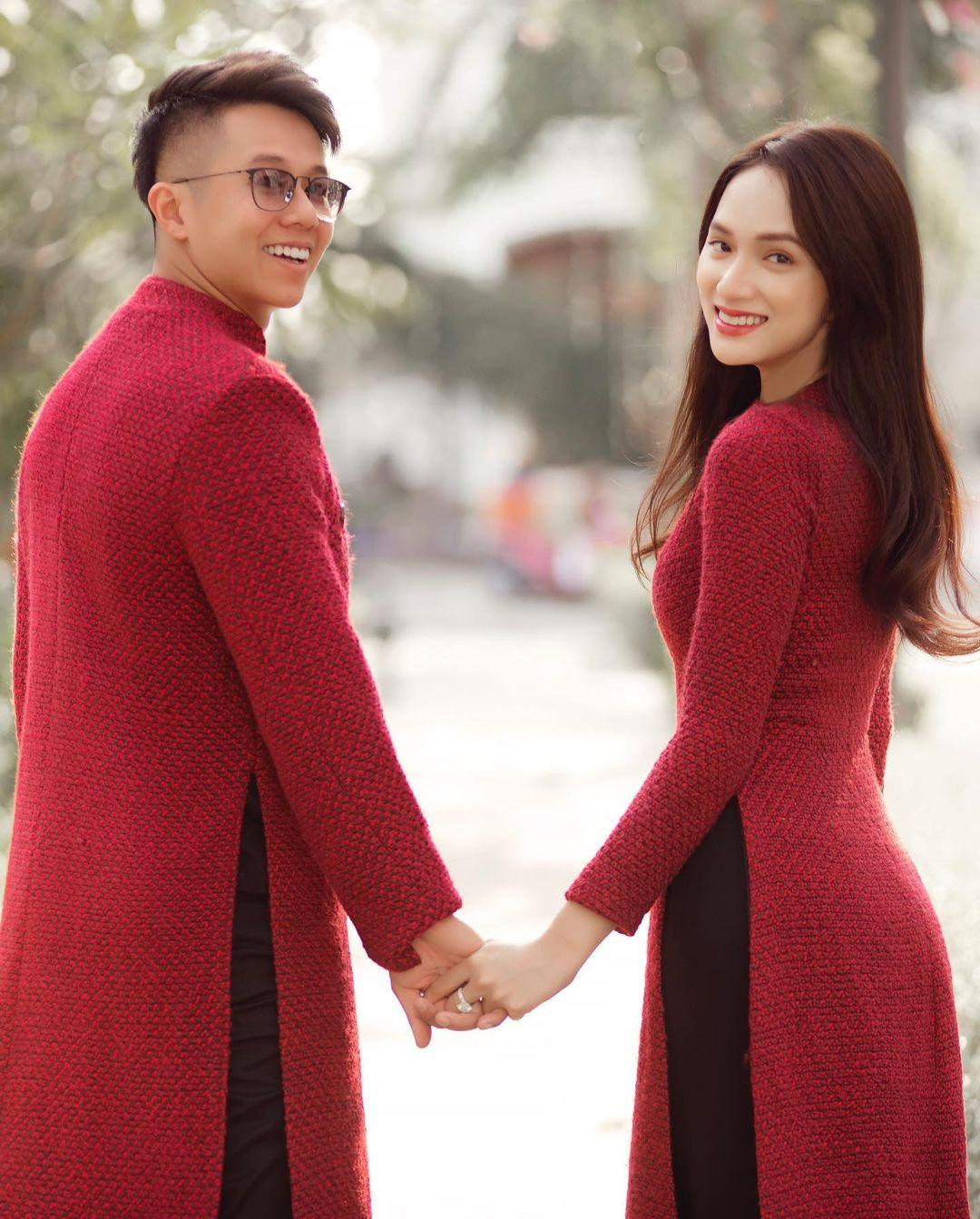 Vào những ngày kỉ niệm, cặp đôi Matt Liu - Hương Giang đều có những màn phát “kẹo ngọt" khiến ai nấy cũng phải ghen tị.