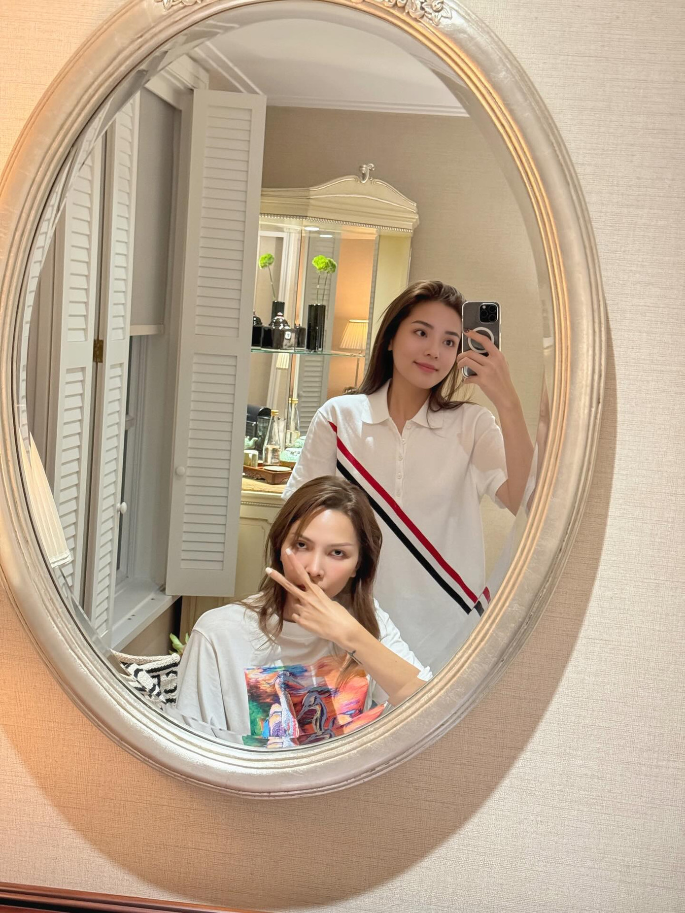 Những hình ảnh khiến netizen tin rằng Minh Triệu - Kỳ Duyên sống chung nhà.