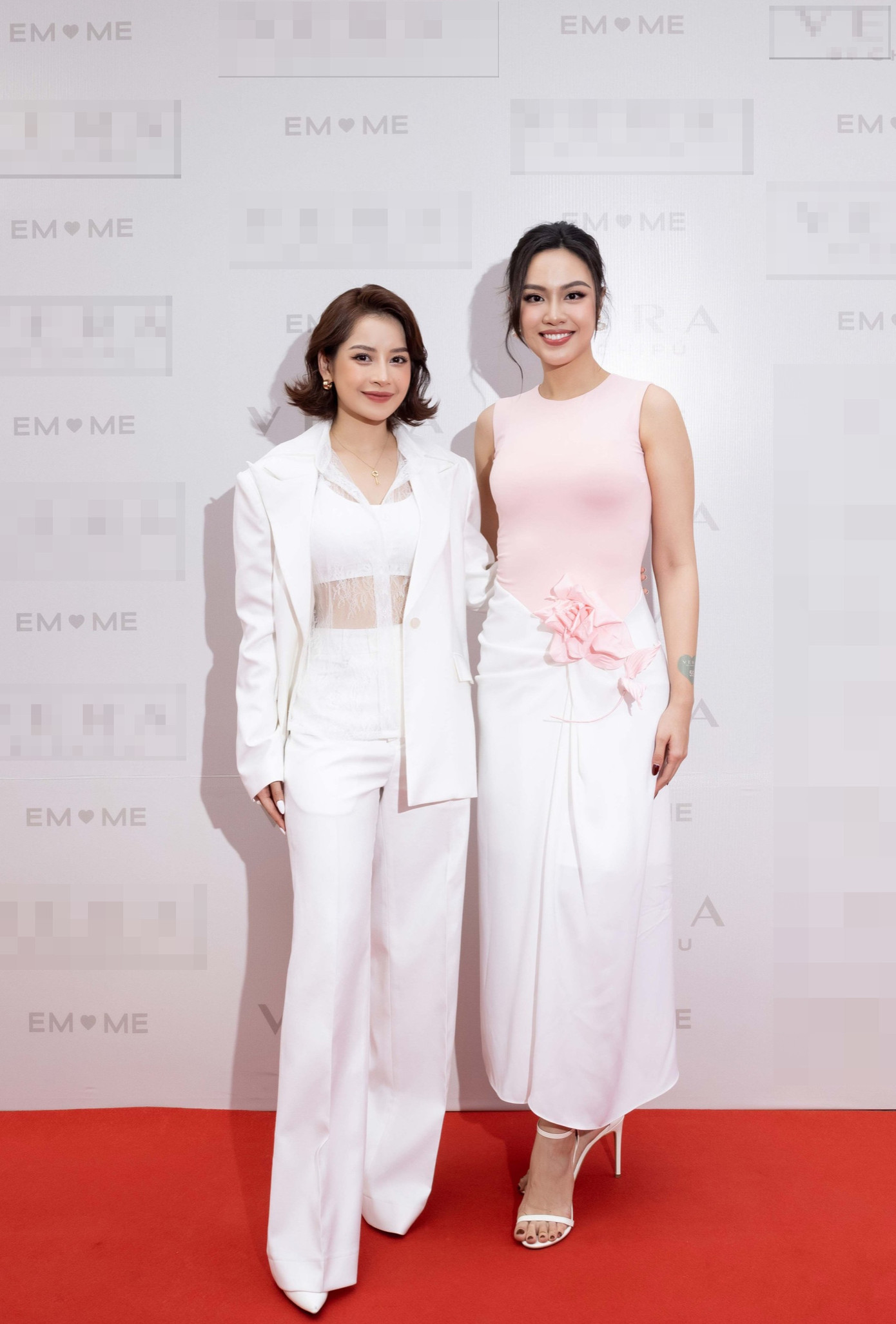 Á hậu Thủy Tiên