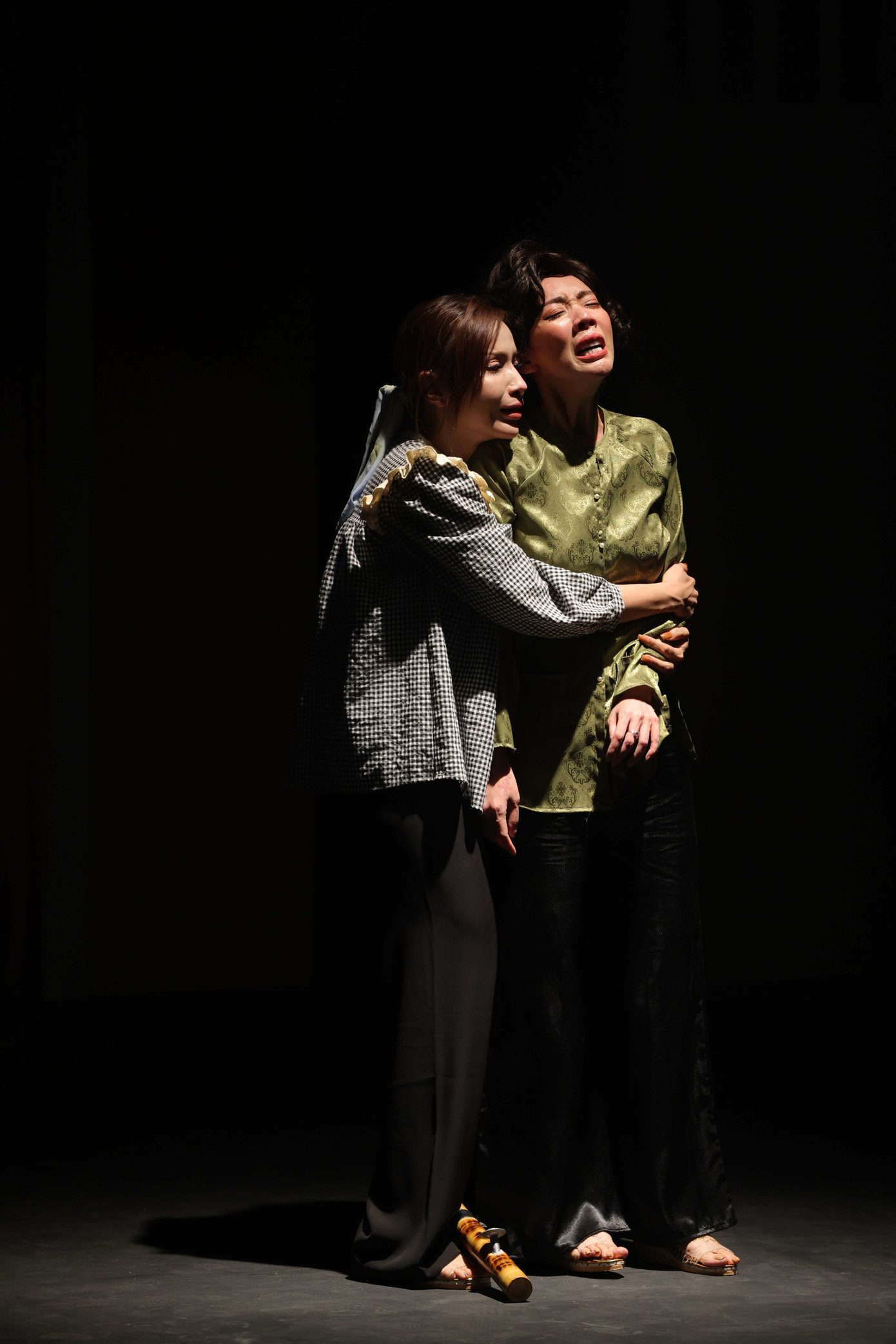 Nữ diễn viên và &quot;đàn chị&quot; Thu Trang khiến người xem &quot;khóc hết nước mắt&quot;.