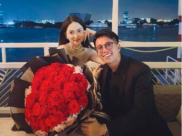 Không chỉ riêng Matt Liu, Hương Giang cũng rất chăm chỉ chia sẻ hình ảnh của cả hai trên mạng xã hội. Không chỉ riêng Matt Liu, Hương Giang cũng rất chăm chỉ chia sẻ hình ảnh của cả hai trên mạng xã hội.