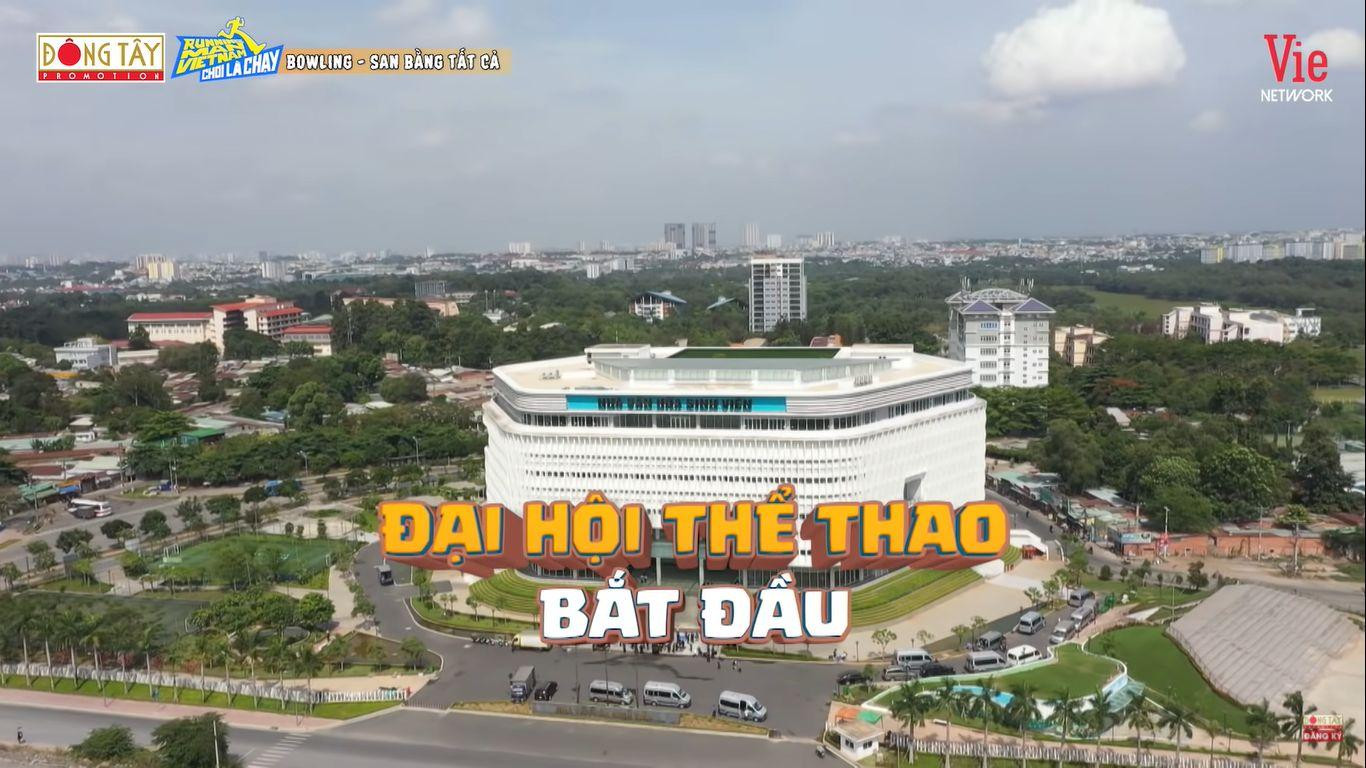 Các góc quay flycam vừa thể hiện sự đầu tư của ê-kíp, vừa góp phần tăng mức độ hoành tráng cho bối cảnh chương trình.