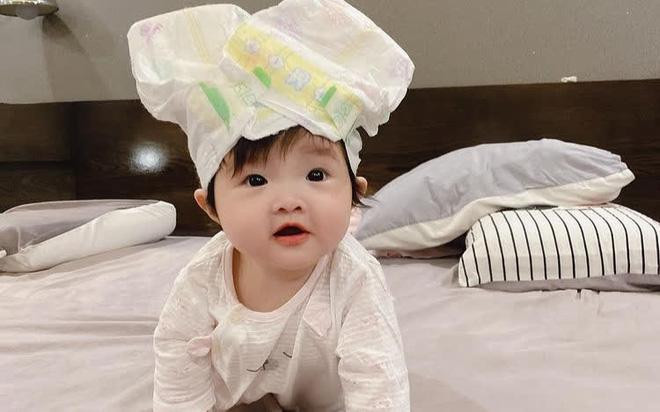 Winnie cũng là một "ứng cử viên sáng giá" của hội nhóc tỳ quyền lực của showbiz Việt. Winnie cũng là một "ứng cử viên sáng giá" của hội nhóc tỳ quyền lực của showbiz Việt.