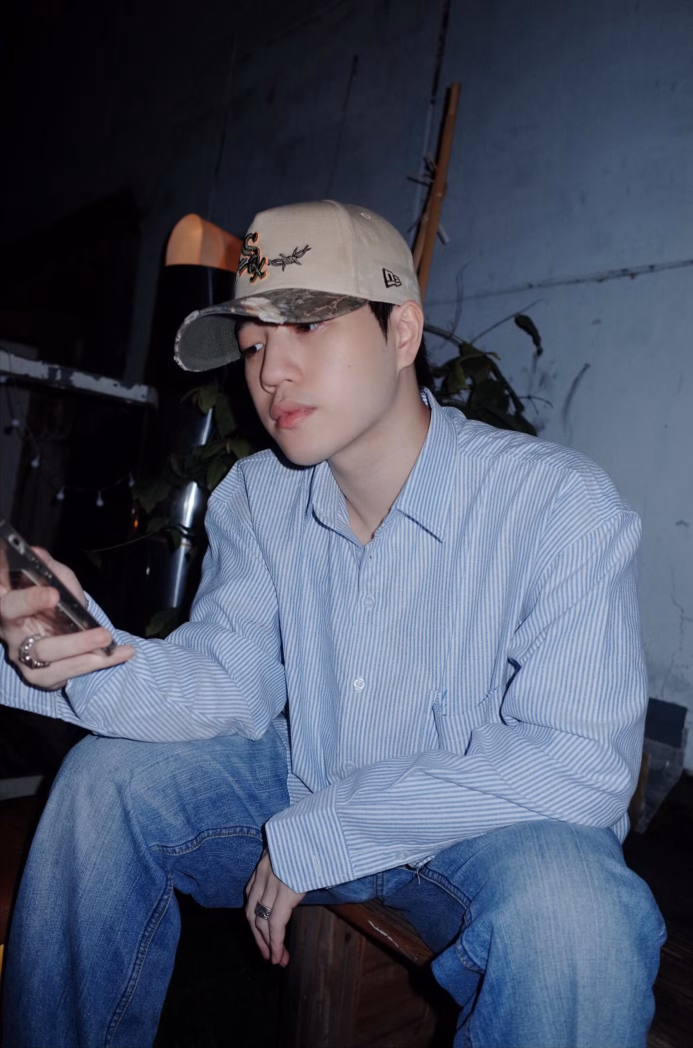 Kewtiie sở hữu nhiều đường nét hài hoà trên gương mặt, đặc biệt là làn da trắng phát sáng. Kewtiie sở hữu nhiều đường nét hài hoà trên gương mặt, đặc biệt là làn da trắng phát sáng.
