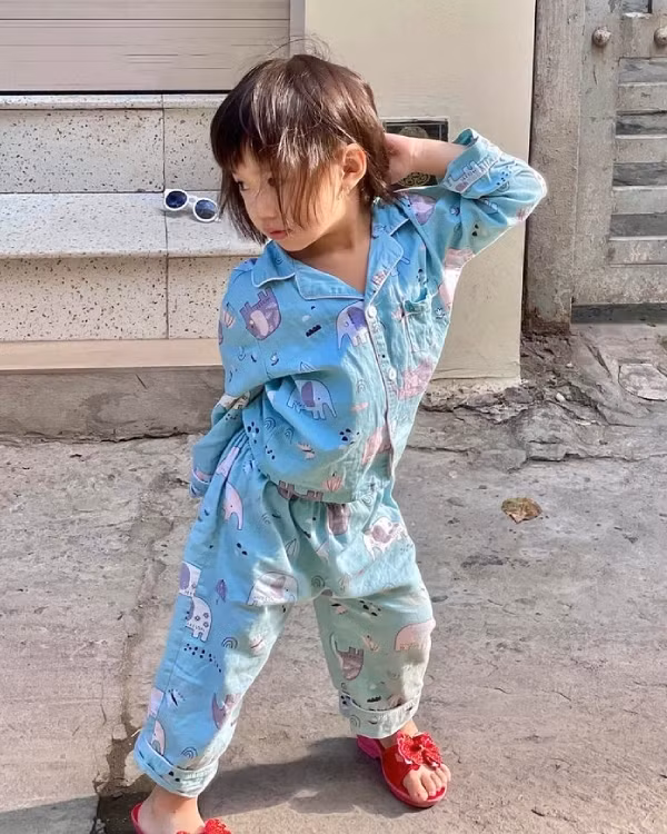 Cici bộc lộ năng khiếu nghệ thuật ngay từ khi còn bé.