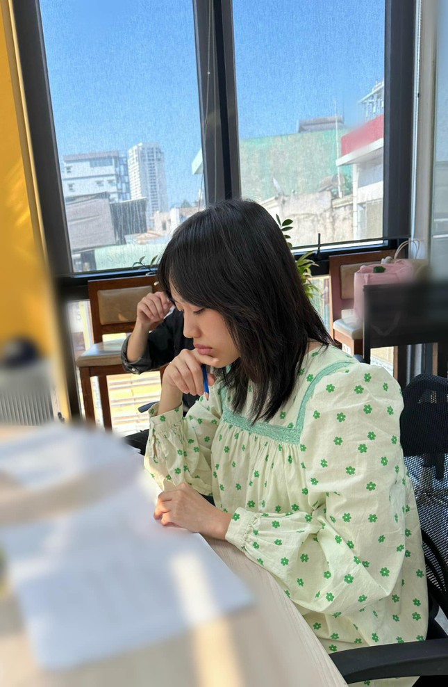 Diệu Nhi không ít lần vướng tin đồn mang thai mỗi khi diện đồ rộng, thoải mái.