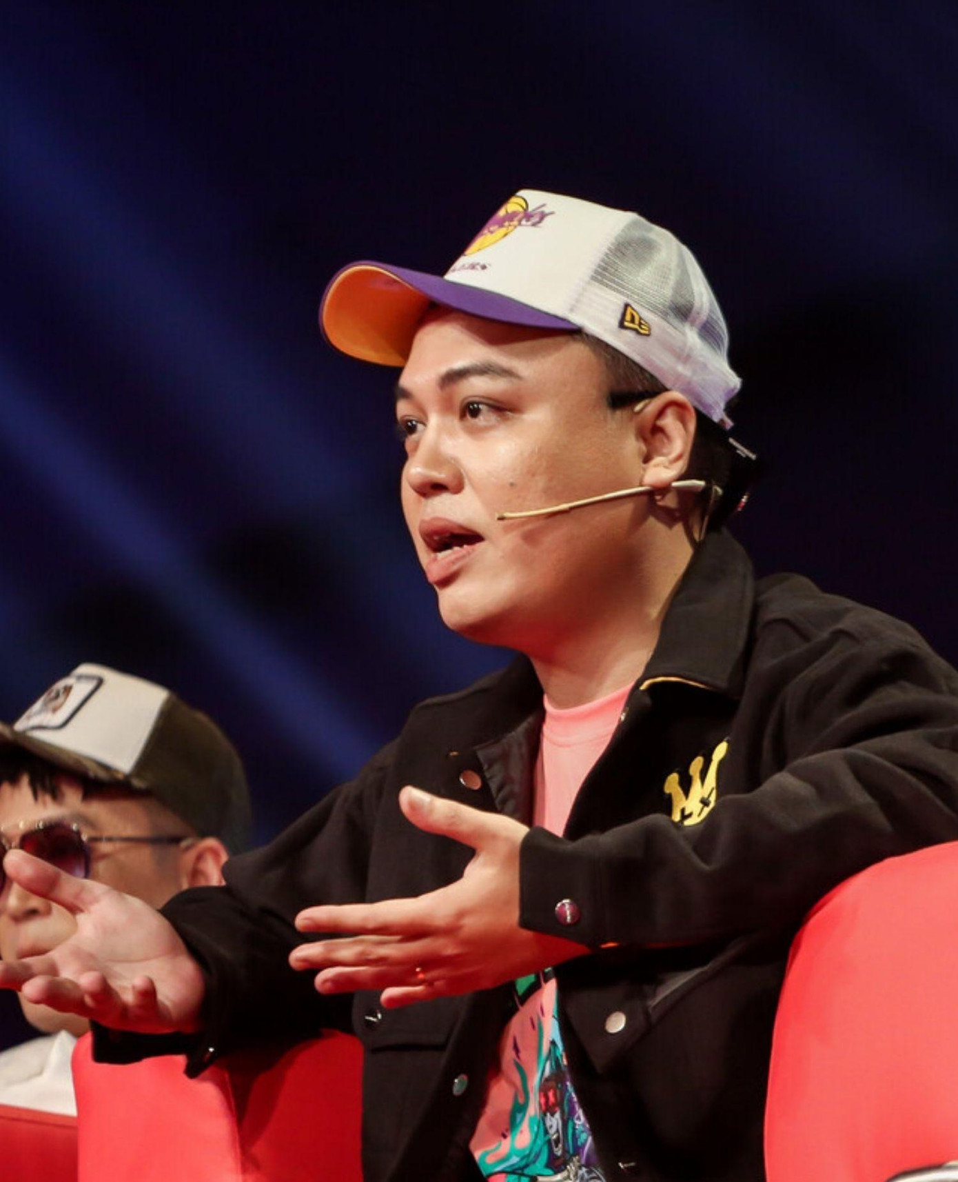 LK từng giữ vị trí ghế nóng tại King Of Rap - một chương trình về Rap nổi tiếng không thua kém Rap Việt. LK từng giữ vị trí ghế nóng tại King Of Rap - một chương trình về Rap nổi tiếng không thua kém Rap Việt.