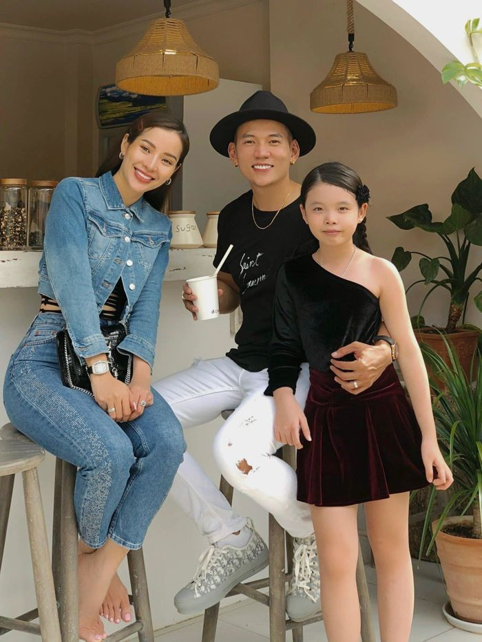 Lý Bình dành tình cảm cùng sự quan tâm đặc biệt cho bé Mia.