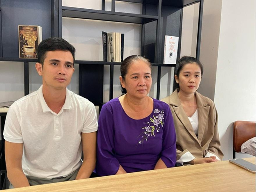 Anh trai và chị gái ruột chính là những người gắn bó suốt quãng đường hoạt động nghệ thuật 8 năm của Thiện Nhân.