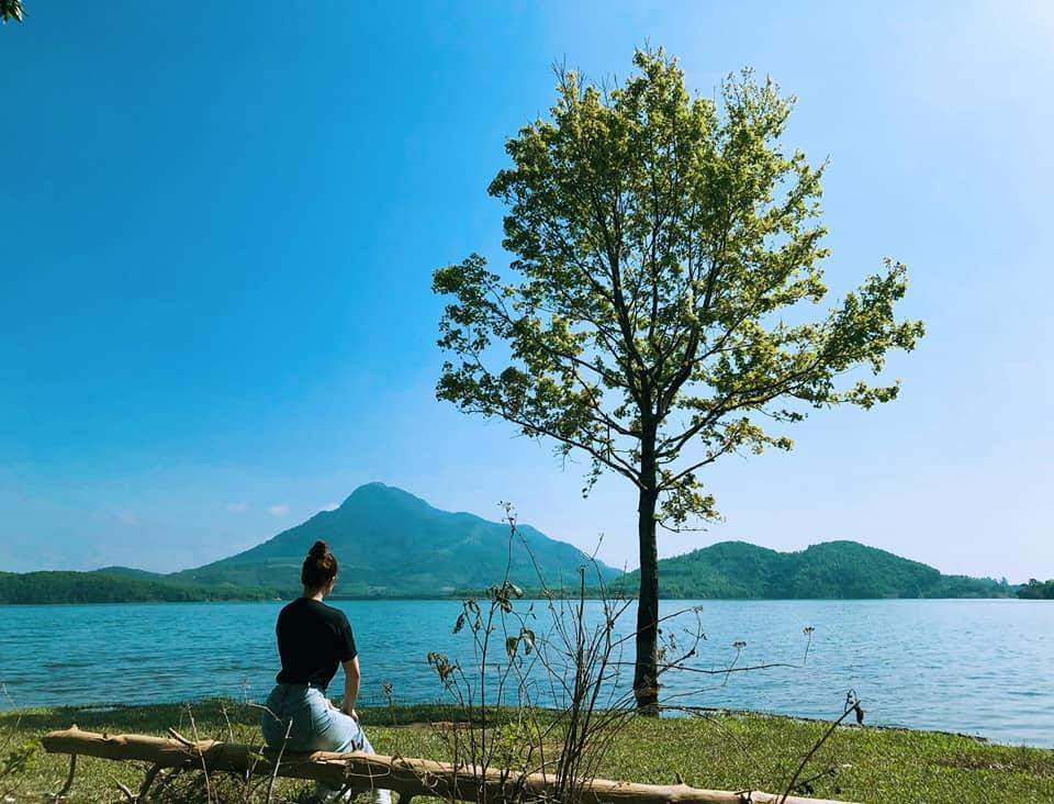 Sự cô đơn cũng có một vẻ đẹp rất riêng - Ảnh: Fanpage Visit Quảng Trị. Sự cô đơn cũng có một vẻ đẹp rất riêng - Ảnh: Fanpage Visit Quảng Trị.