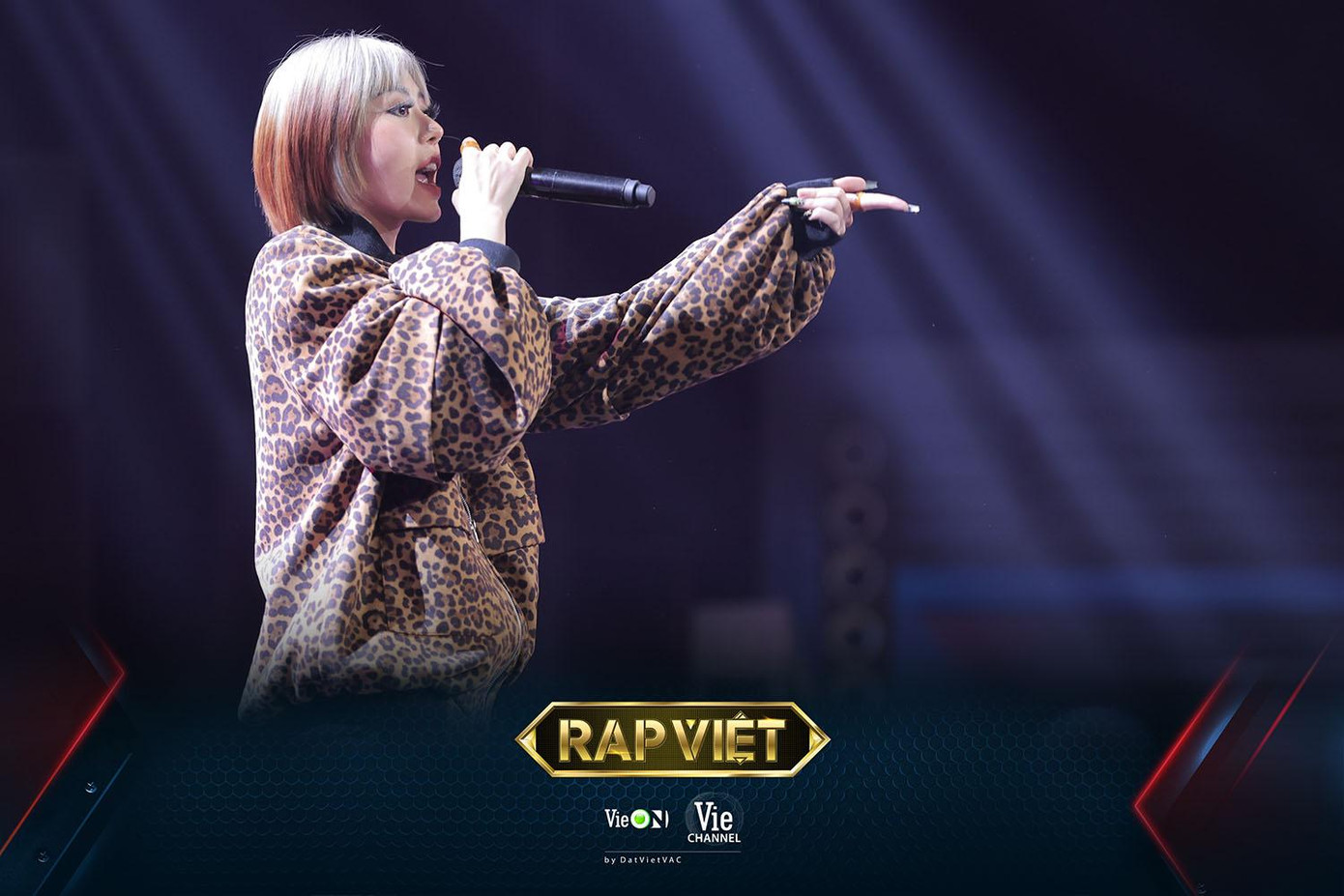 Mai Âm Nhạc mang đến Rap Việt phần trình diễn và đối đáp tự tin. Mai Âm Nhạc mang đến Rap Việt phần trình diễn và đối đáp tự tin.