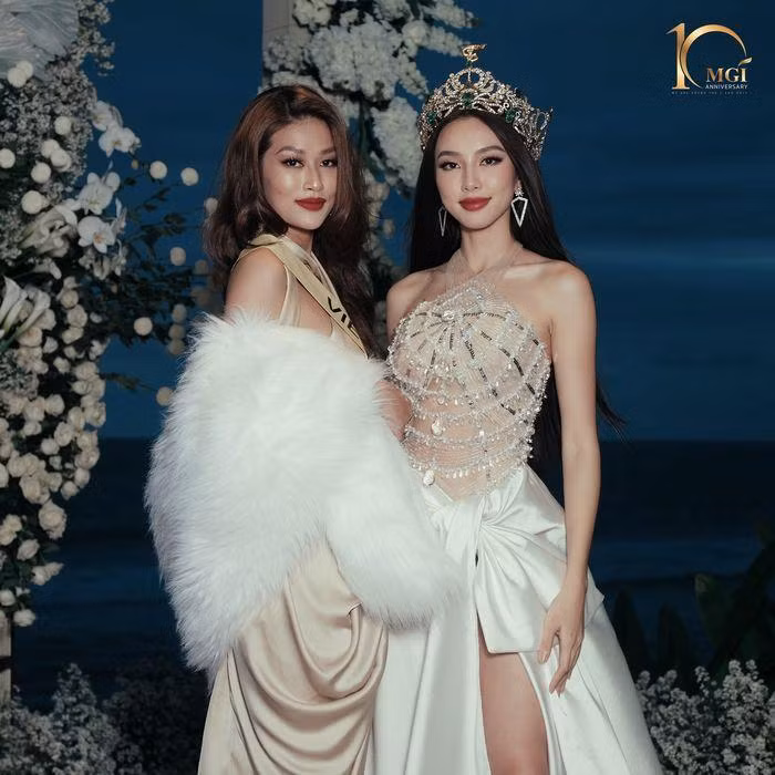 Dù đứng cùng “đàn chị” trong một khung hình như Thiên Ân chẳng hề tỏ ra thua kém.