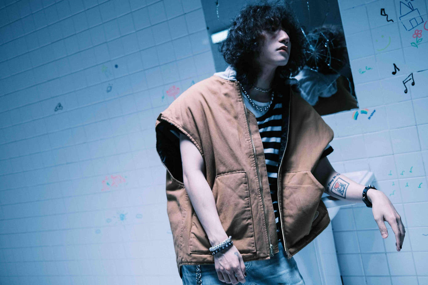 MV mới của Sơn Tùng đạt 1 triệu lượt xem sau 22 phút, netizen: Lời bài hát như Google Dịch ảnh 2 MV mới của Sơn Tùng đạt 1 triệu lượt xem sau 22 phút, netizen: Lời bài hát như Google Dịch ảnh 2