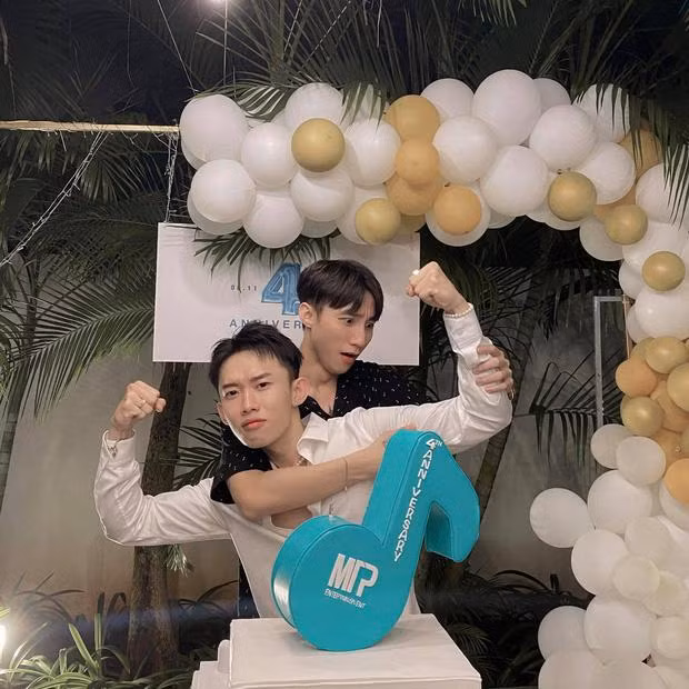 đến Kay Trần đều im lặng trước màn comeback của chủ tịch công ty M-TP.