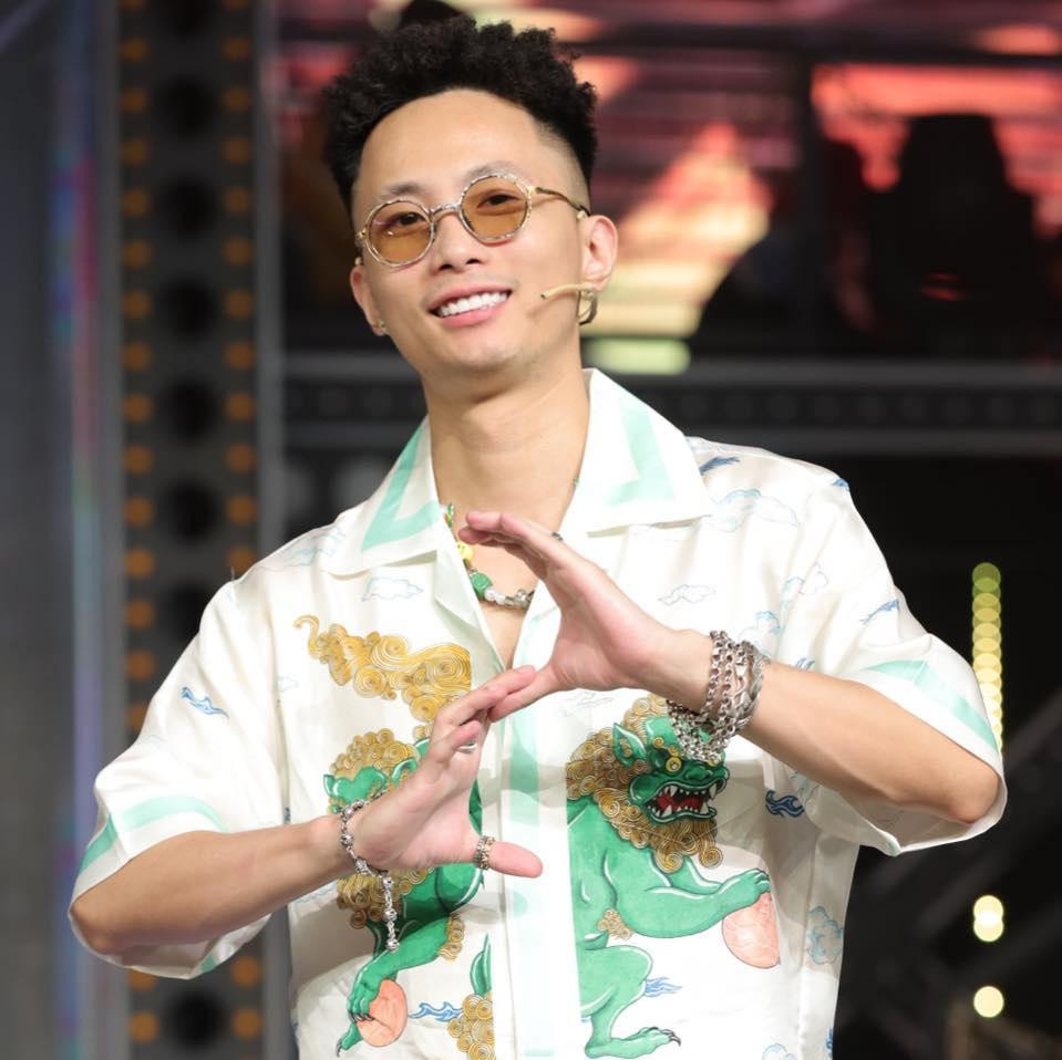 Lời giải thích của giám khảo Rap Việt đã tạo nên nhiều cuộc tranh cãi trên mạng xã hội. Lời giải thích của giám khảo Rap Việt đã tạo nên nhiều cuộc tranh cãi trên mạng xã hội.