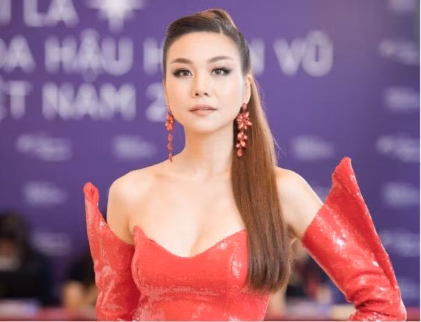 Ở tuổi 38, Thanh Hằng vẫn giữ được vẻ ngoài trẻ trung, xinh đẹp mặc cho lịch trình bận rộn.