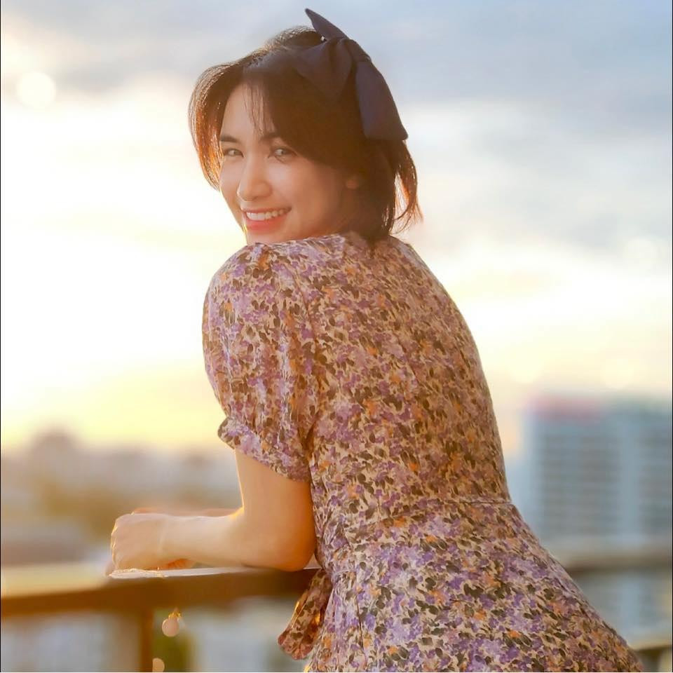 Vì tình hình dịch bệnh, Hòa Minzy không thể ra mắt sản phẩm như nữ ca sĩ mong muốn. Vì tình hình dịch bệnh, Hòa Minzy không thể ra mắt sản phẩm như nữ ca sĩ mong muốn.