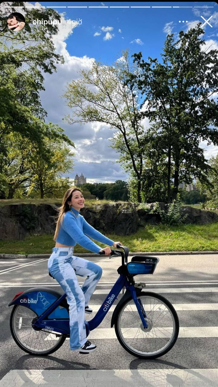 Chi Pu khoe nhan sắc rạng rỡ và vòng eo "con kiến" đập tan tin đồn bầu bì. Chi Pu khoe nhan sắc rạng rỡ và vòng eo "con kiến" đập tan tin đồn bầu bì.