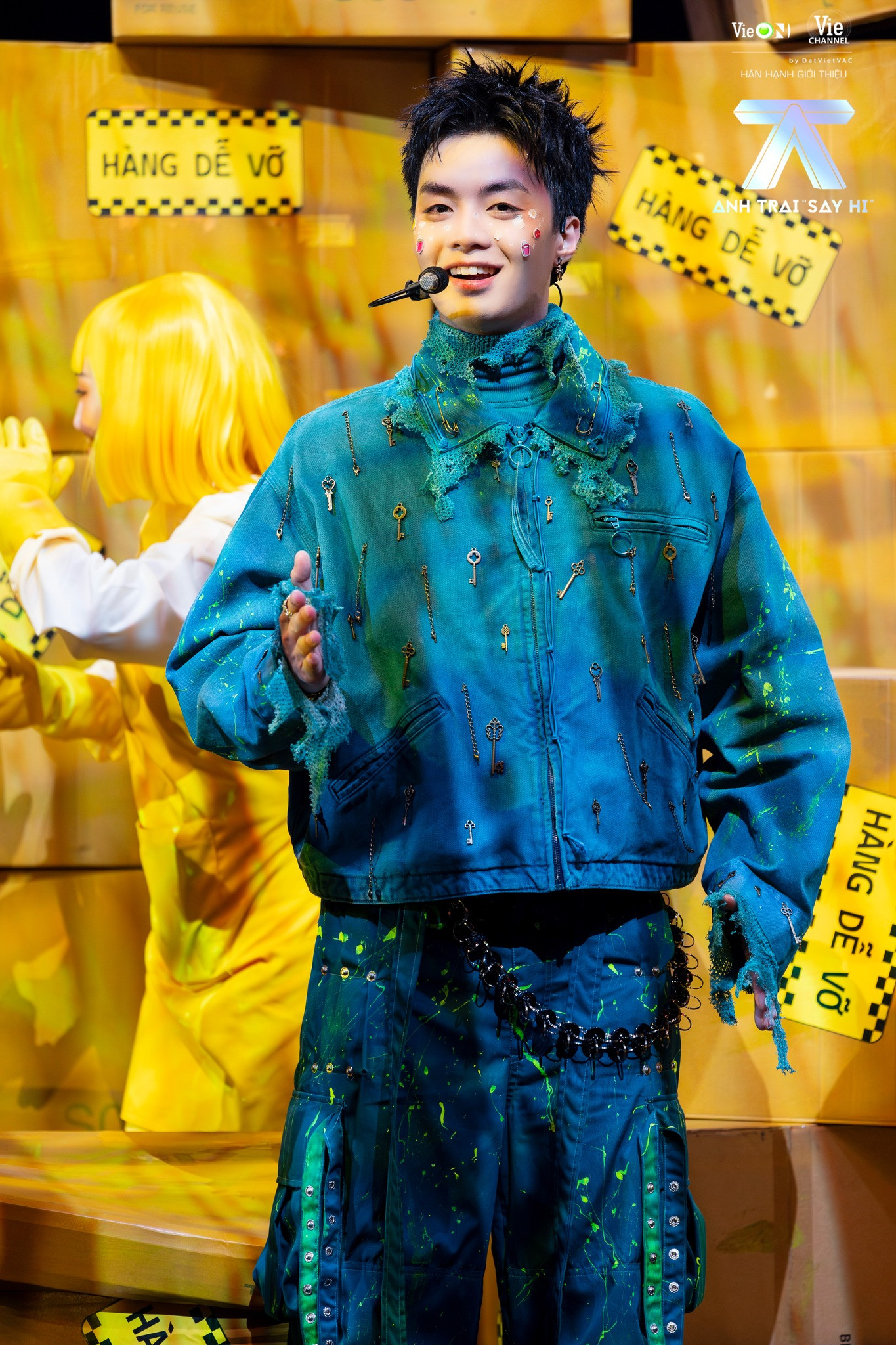 Khả năng quay trở lại showbiz của Negav đến giờ vẫn còn là câu hỏi lớn. Khả năng quay trở lại showbiz của Negav đến giờ vẫn còn là câu hỏi lớn.