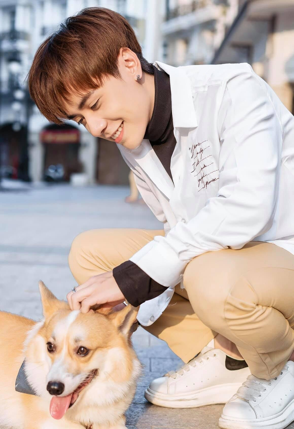 Bên cạnh tài năng về âm nhạc, Quang Hùng MasterD còn có vẻ ngoài điển trai.