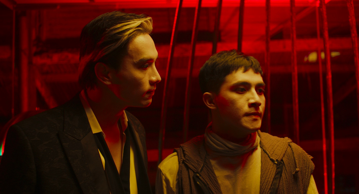 Thoại phim có nhiều câu từ gượng gạo, thậm chí bị so sánh "như Google dịch". Thoại phim có nhiều câu từ gượng gạo, thậm chí bị so sánh "như Google dịch".