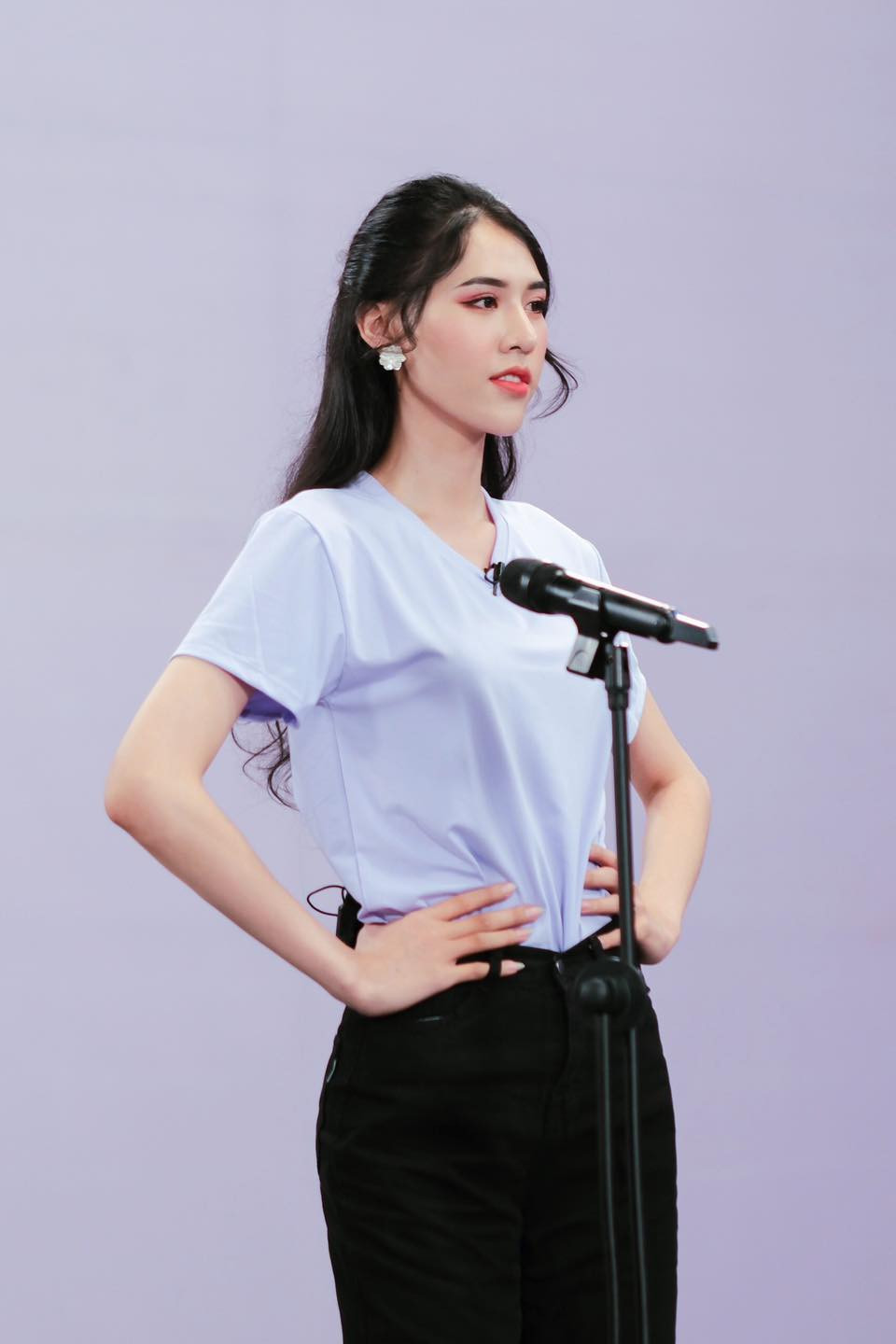 Ngay từ khi bắt đầu tham gia cuộc thi, Dịu Thảo là một thí sinh mạnh về phỏng vấn chứ không phải nhan sắc hay catwalk.