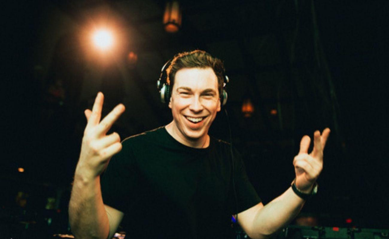 DJ Hardwell từng giữ vị trí #1 thế giới trong 2 năm liên tiếp 2013 và 2014 và vị trí #2 trong năm 2015 ở bảng xếp hạng các DJ toàn thế của DJ Mag.