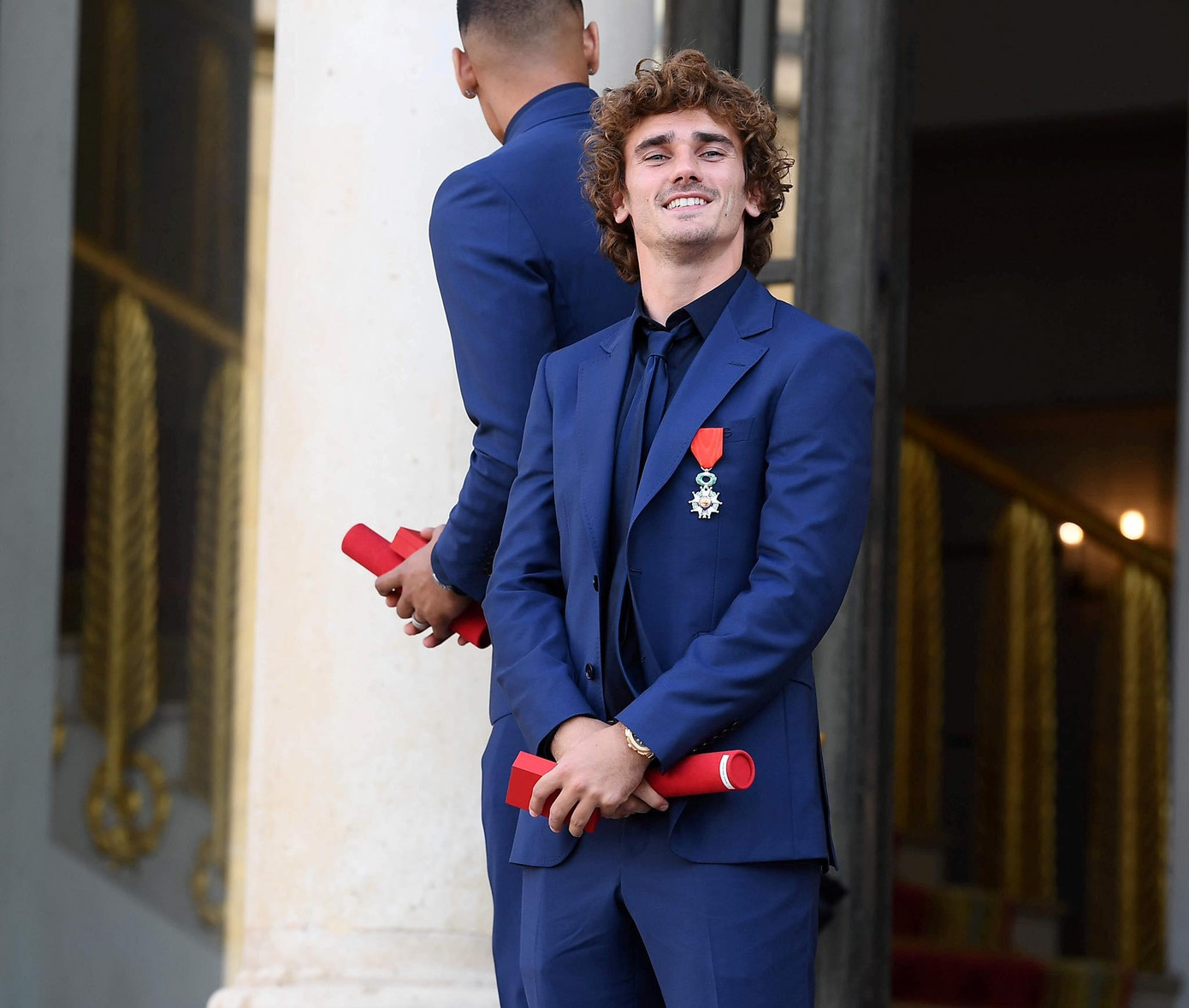 Cầu thủ Antoine Griezmann cũng là một người bạn khá thân thiết của siêu sao bóng đá Lionel Messi. Ảnh: FBNV