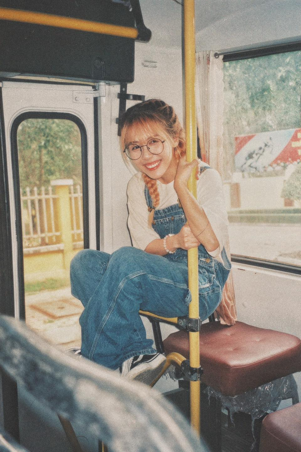 Hậu Hoàng đích thực là một "người chơi hệ màu sắc" khi thường xuyên thay đổi màu tóc.