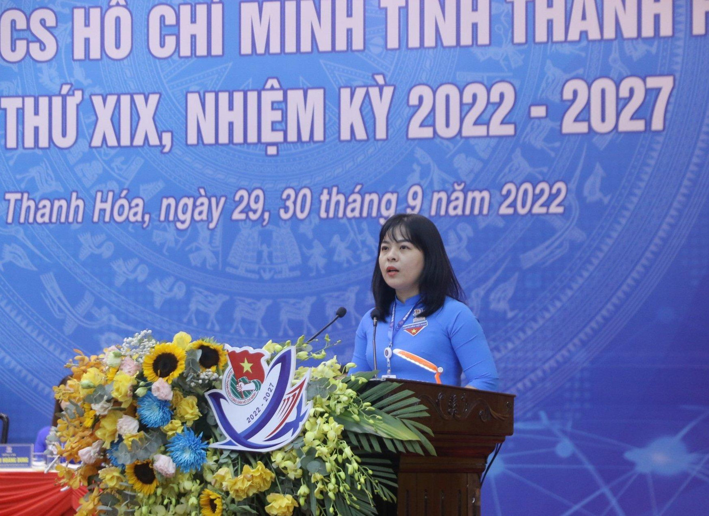 Chị Dương Thị Phương trình bày tham luận tại Đại hội. Chị Dương Thị Phương trình bày tham luận tại Đại hội.