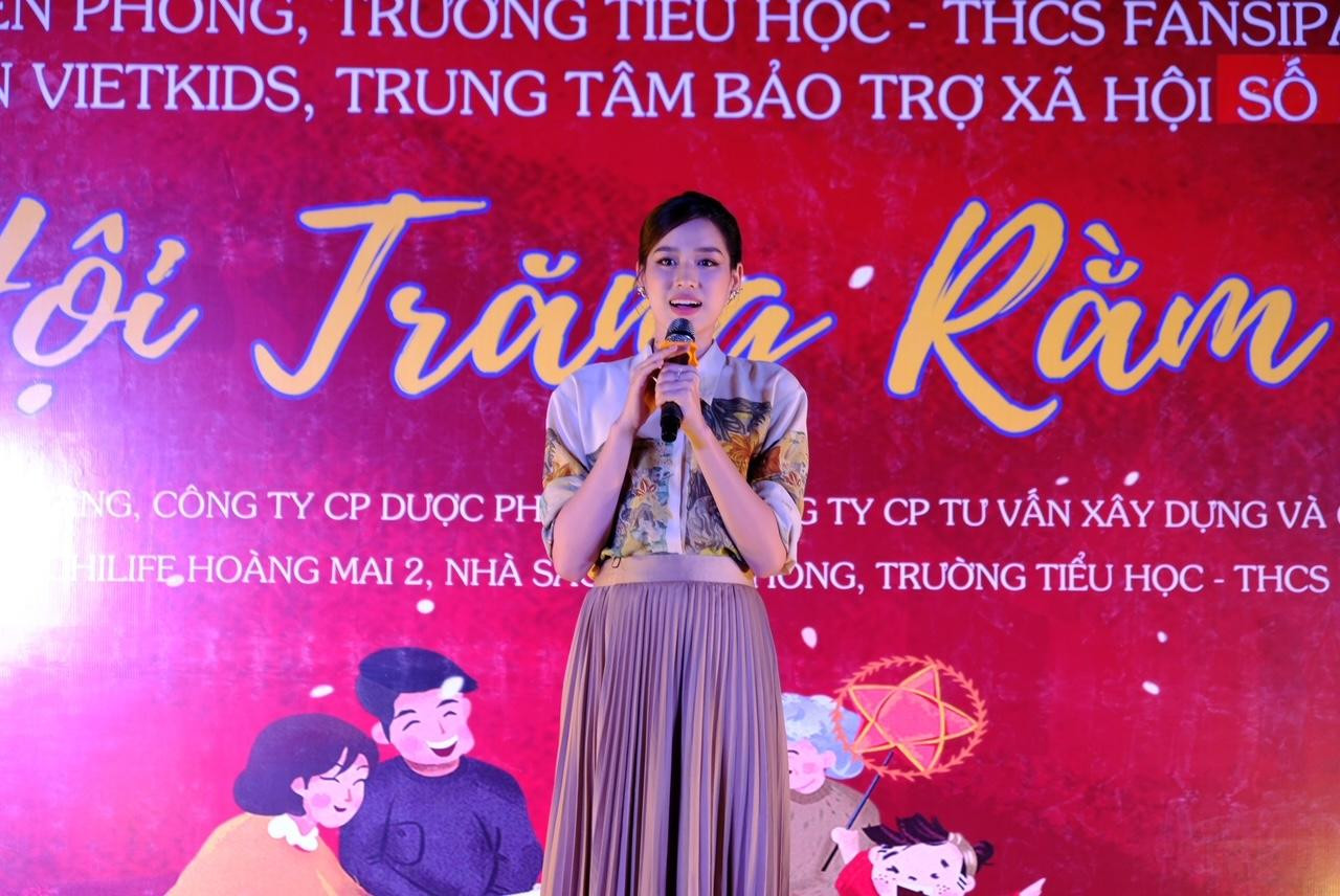 Hoa hậu Việt Nam năm 2020 Đỗ Thị Hà phát biểu tại chương trình.