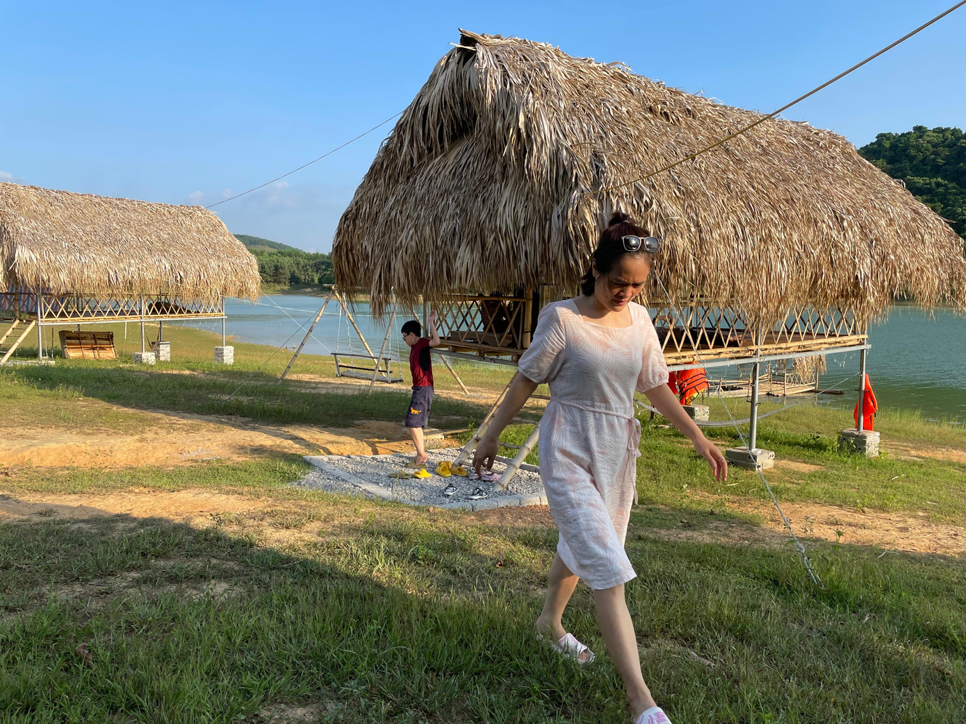 Nhiều gia đình lựa chọn đến điểm du lịch cộng đồng Hoa Mua để nghỉ ngơi dịp Quốc khánh.