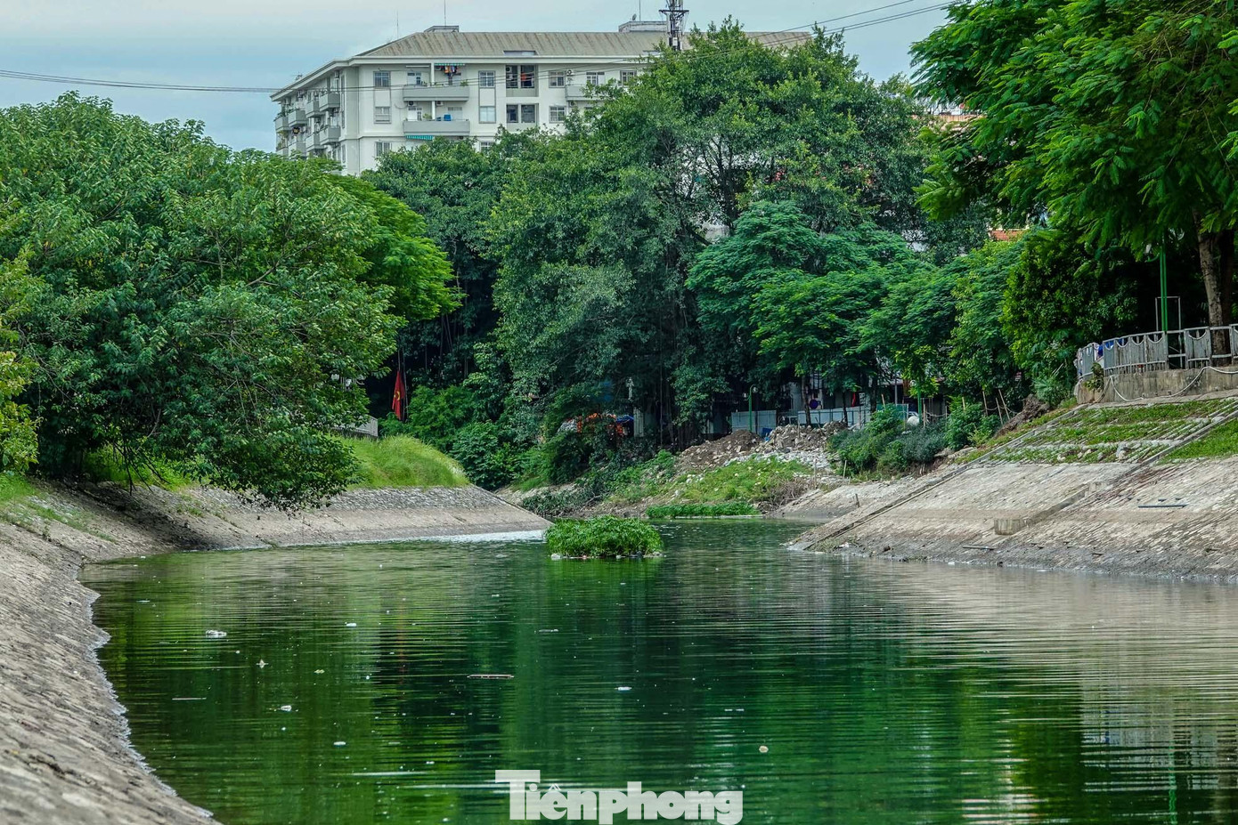 Hình ảnh lạ mắt với những người dân Thủ đô. Hình ảnh lạ mắt với những người dân Thủ đô.