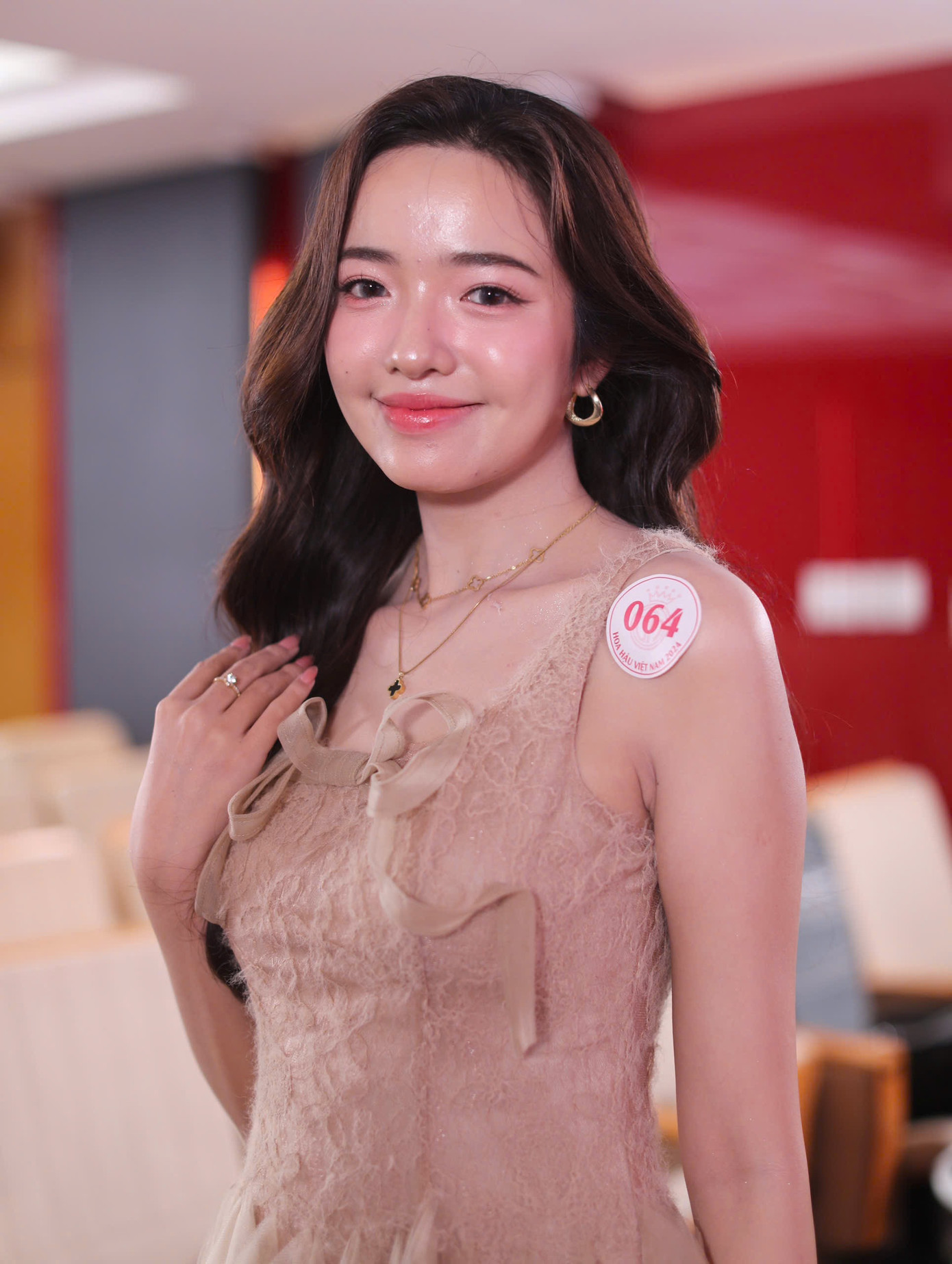 Võ Thị Thanh Bình sinh năm 2005, đến từ Quảng Trị. Cô là sinh viên Đại học Sân khấu Điện ảnh TPHCM. Cô gây chú ý với năng lượng tích cực, hòa đồng.