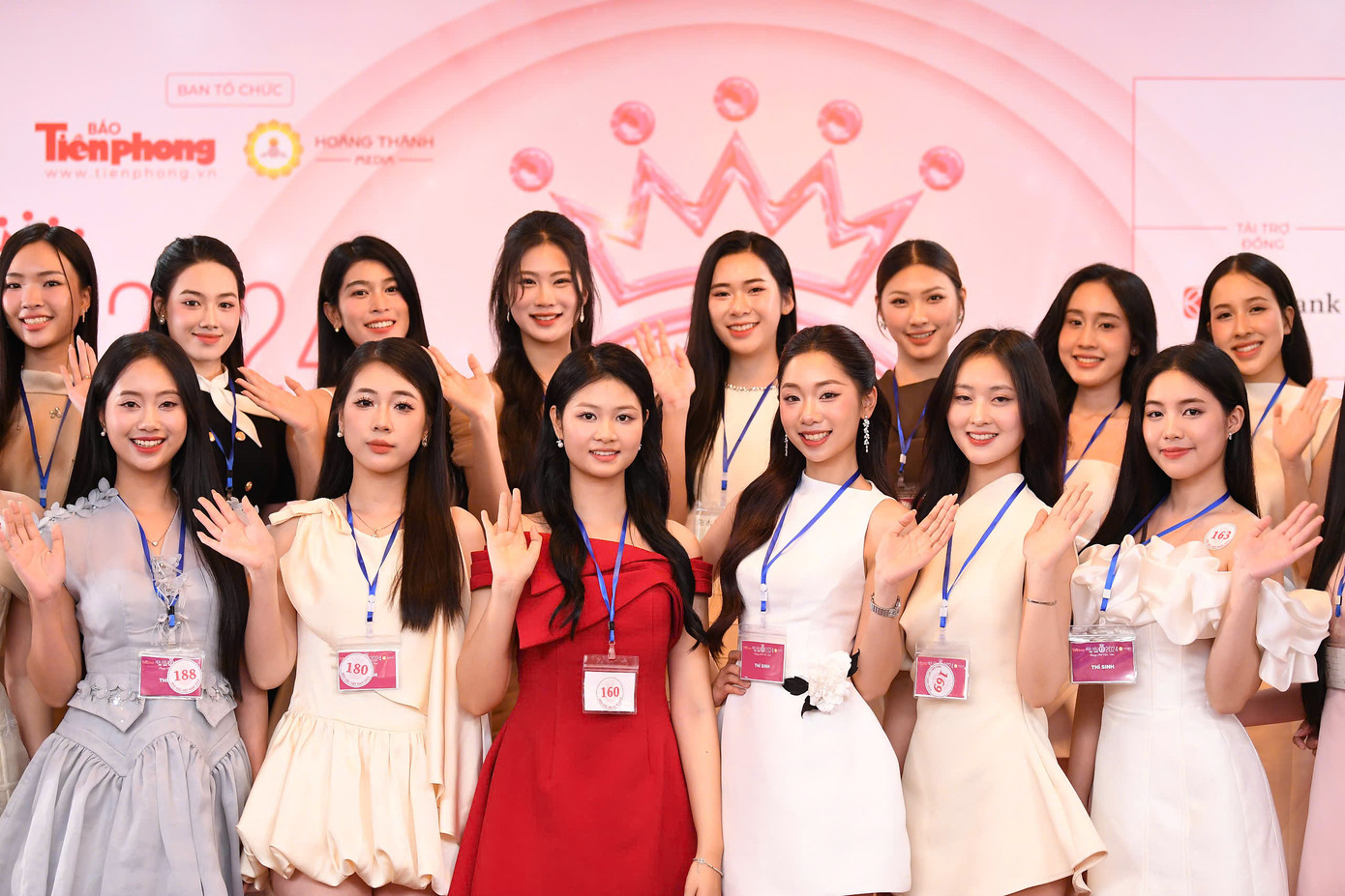 Với số lượng thí sinh đông bậc nhất từ trước tới nay ở vòng sơ khảo khu vực, đồng thời nhiều thí sinh sáng giá khiến khán giả khó khăn khi chọn ra các ứng viên xuất sắc vào Chung khảo Hoa hậu Việt Nam 2024.