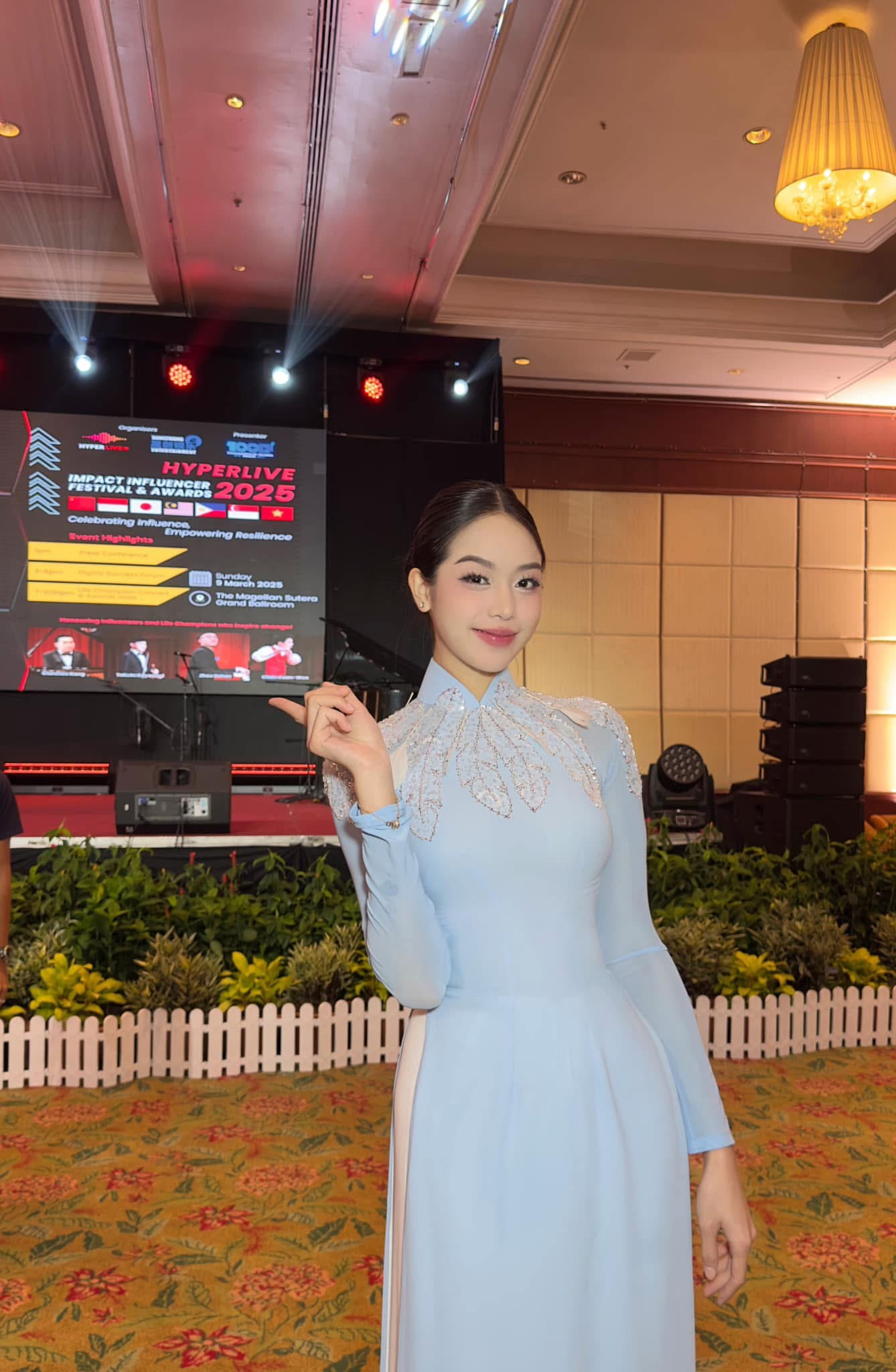 Hoa hậu Thanh Thủy tại các hoạt động của sự kiện.