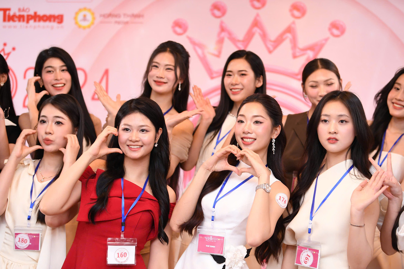 Đại diện Ban tổ chức cuộc thi cho biết hàng trăm hồ sơ đăng ký đã phát lộ nhiều thí sinh tiềm năng. Họ là những đại diện nhan sắc Việt nổi trội cả về nhan sắc lẫn trí tuệ, sẵn sàng để lan tỏa hơn nữa giá trị văn hóa, khát vọng cống hiến của tuổi trẻ. Số lượng thí sinh phía Bắc đông hơn khu vực phía Nam.