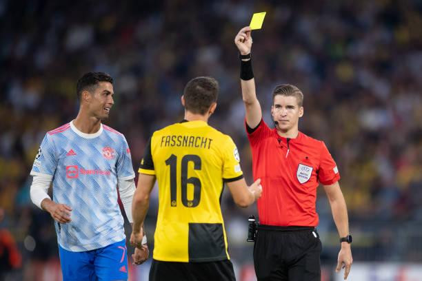 Young Boys vs MU 2-1: Wan-Bissaka nhận thẻ đỏ, MU thua sốc ảnh 16