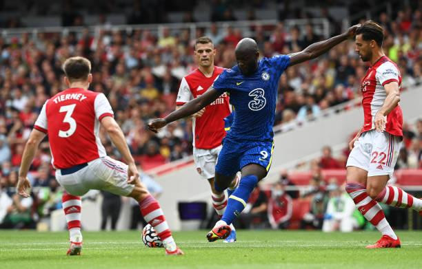 Arsenal vs Chelsea 0-2: Màn ra mắt ấn tượng của Lukaku ảnh 9