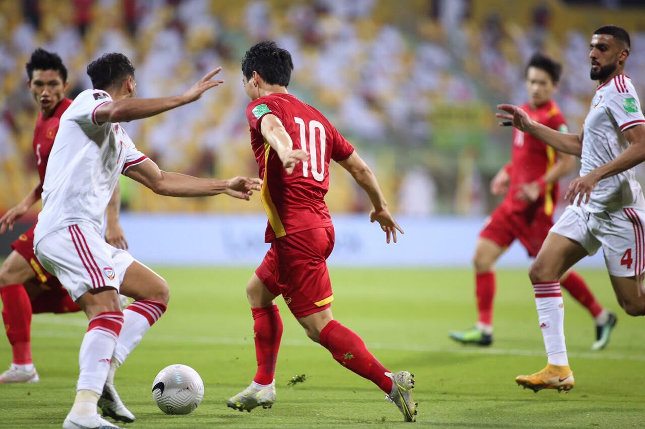 Trực tiếp Việt Nam - UAE: 2-3: Đội tuyển Việt Nam chính thức giành vé vào vòng 3 ảnh 28