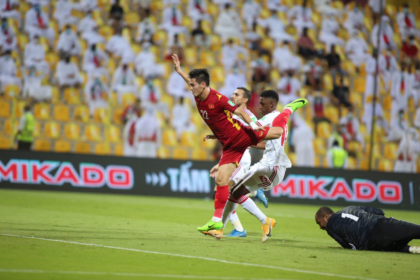 Trực tiếp Việt Nam - UAE: 2-3: Đội tuyển Việt Nam chính thức giành vé vào vòng 3 ảnh 34