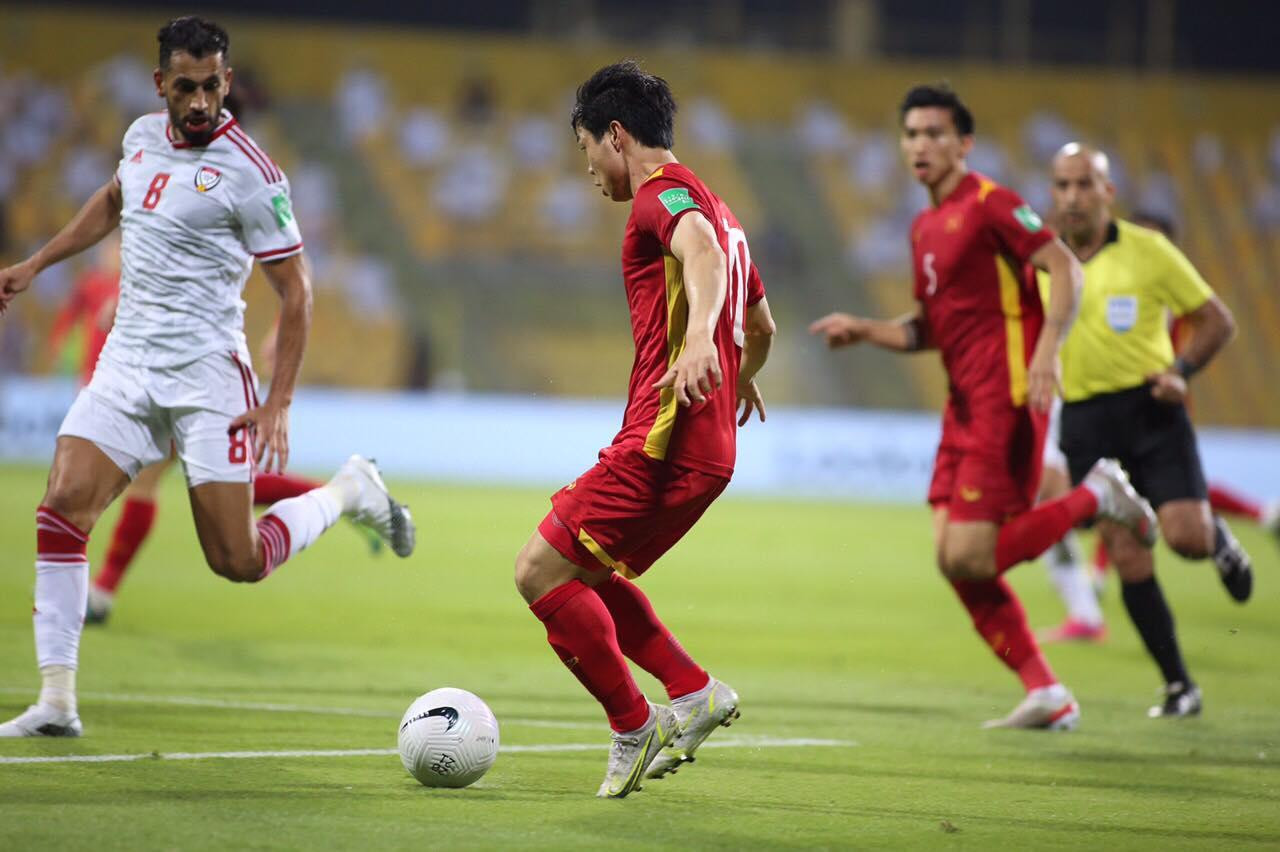 Trực tiếp Việt Nam - UAE: 2-3: Đội tuyển Việt Nam chính thức giành vé vào vòng 3 ảnh 27